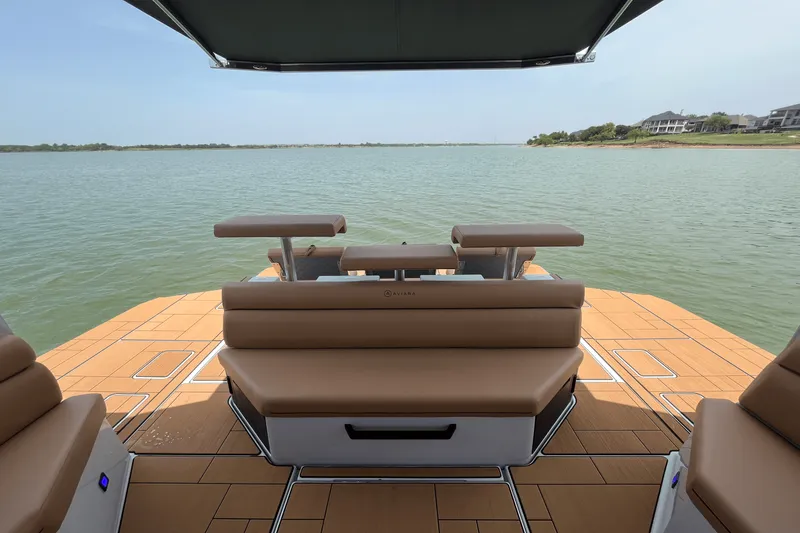 Slide: The Image of Aviara AV40 2025 - 21