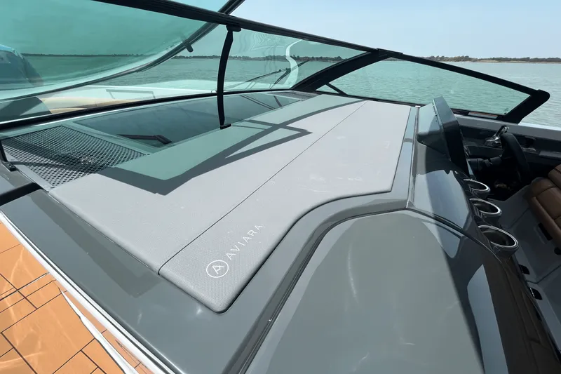 Slide: The Image of Aviara AV40 2025 - 33