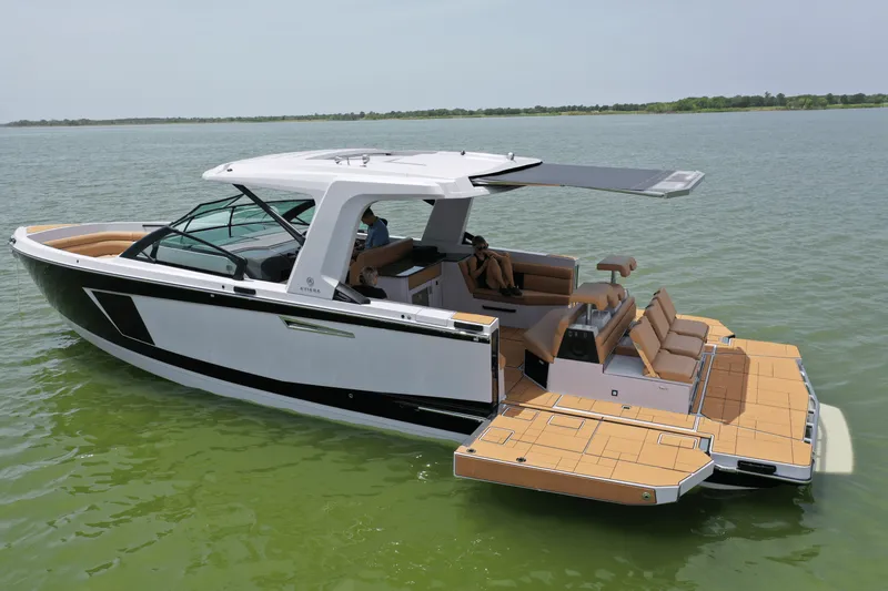 Slide: The Image of Aviara AV40 2025 - 8