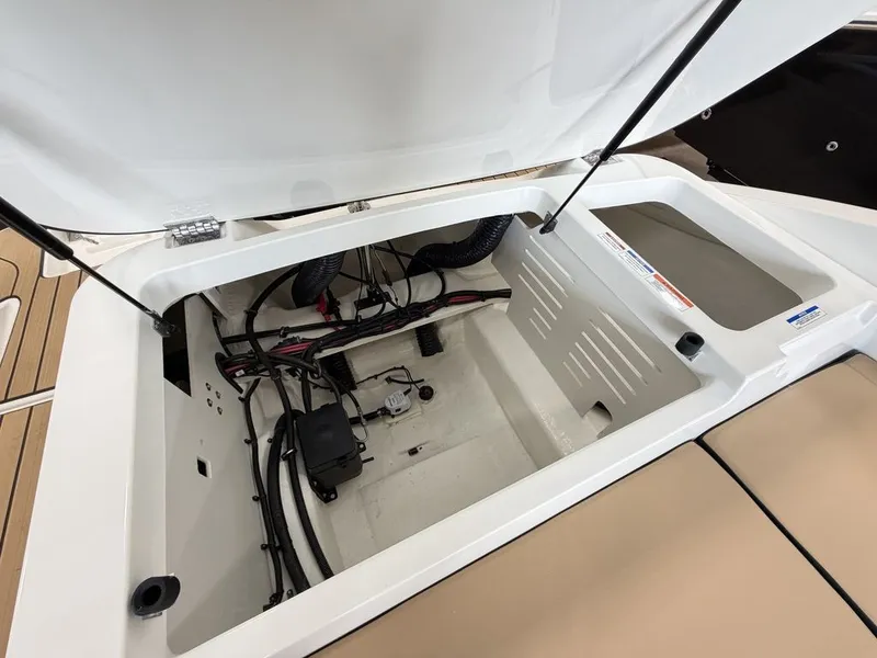 Slide: The Image of Sea Ray SPX 210 Outboard 2027 - 28