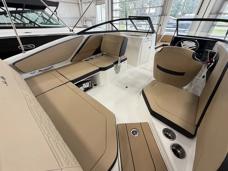 Slide: The Image of Sea Ray SPX 210 Outboard 2027 - 25