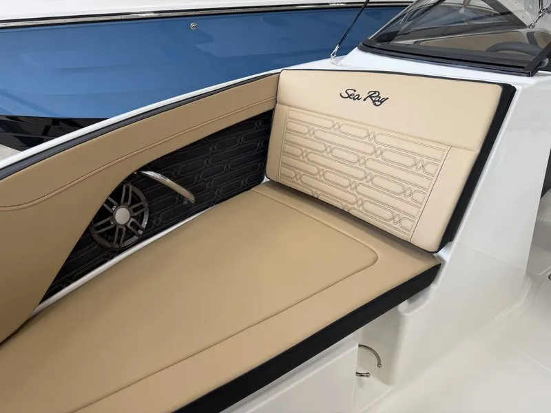 Slide: The Image of Sea Ray SPX 210 Outboard 2027 - 36