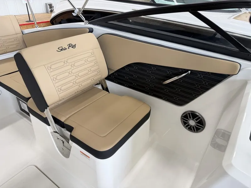 Slide: The Image of Sea Ray SPX 210 Outboard 2027 - 18