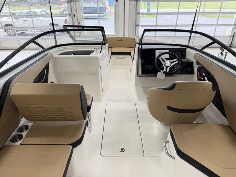 Slide: The Image of Sea Ray SPX 210 Outboard 2027 - 7
