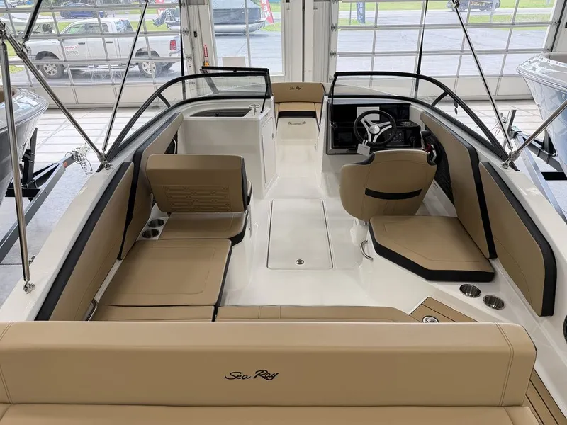 Slide: The Image of Sea Ray SPX 210 Outboard 2027 - 5