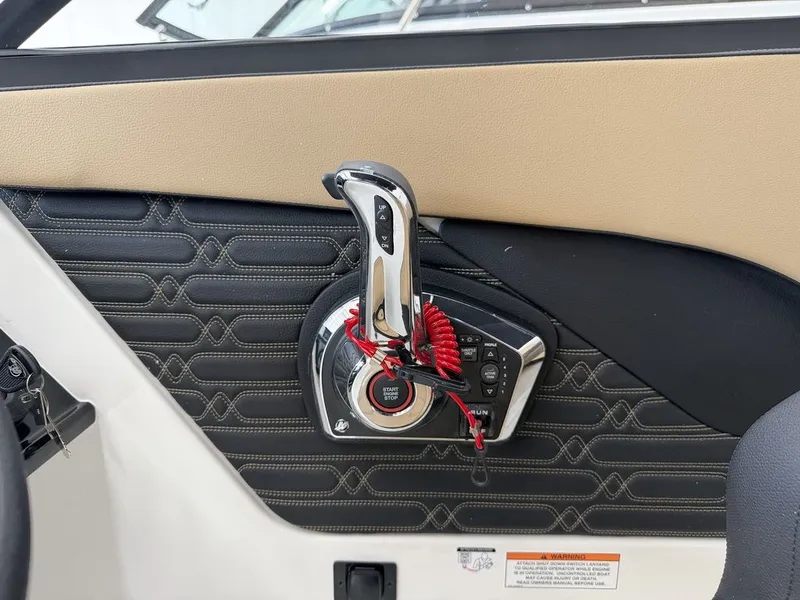 Slide: The Image of Sea Ray SPX 210 Outboard 2027 - 14