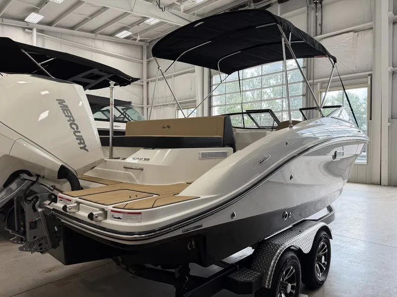 Slide: The Image of Sea Ray SPX 210 Outboard 2027 - 3