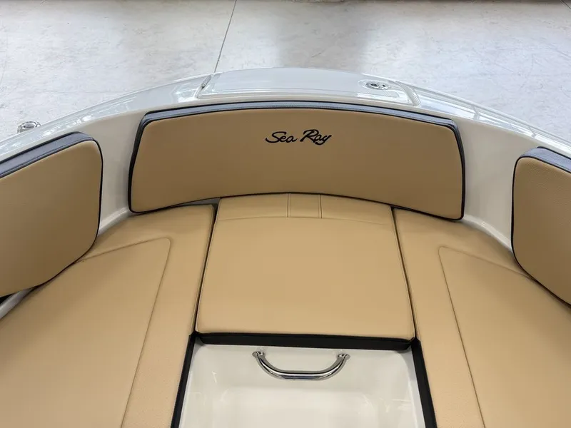 Slide: The Image of Sea Ray SPX 210 Outboard 2027 - 34