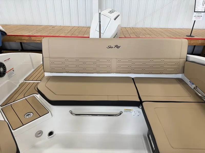Slide: The Image of Sea Ray SPX 210 Outboard 2027 - 22