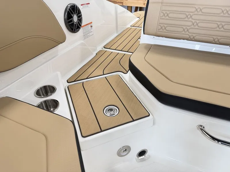 Slide: The Image of Sea Ray SPX 210 Outboard 2027 - 23