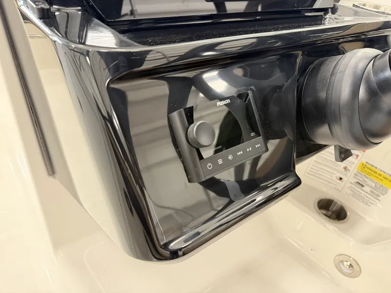 Slide: The Image of Sea Ray SPX 210 Outboard 2027 - 12