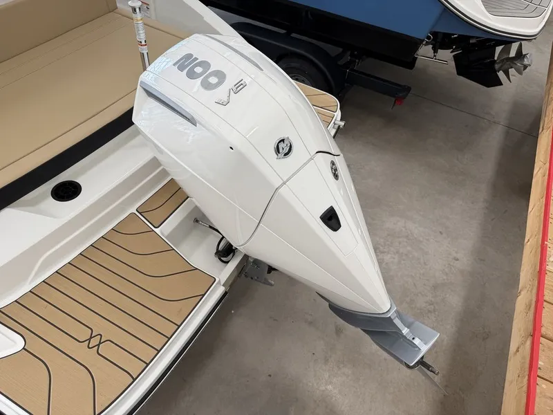 Slide: The Image of Sea Ray SPX 210 Outboard 2027 - 50