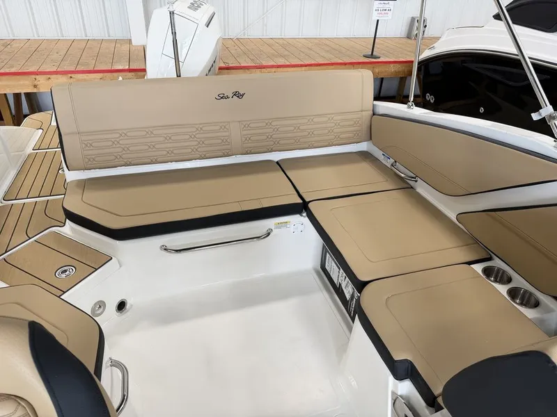 Slide: The Image of Sea Ray SPX 210 Outboard 2027 - 21