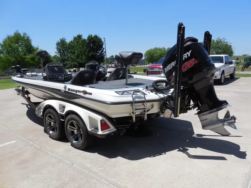 Slide: The Image of Ranger Z521L 2018 - 4