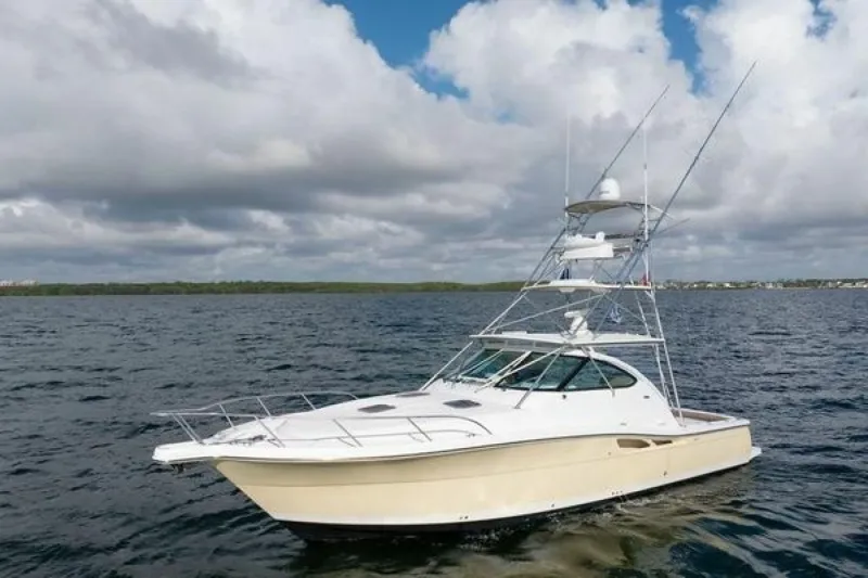Slide: The Image of Tiara 4200 Open 2005 - 2