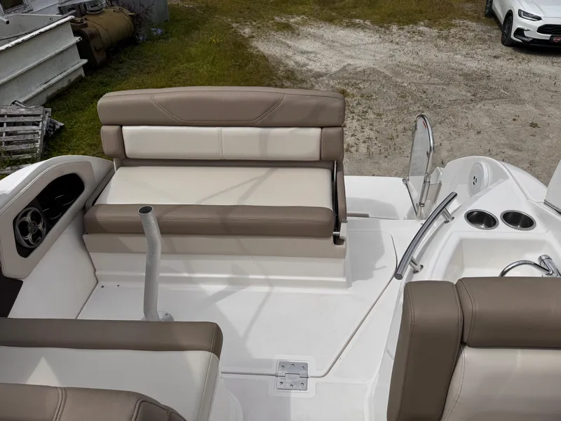 Slide: The Image of Regal 28 Express 2013 - 41