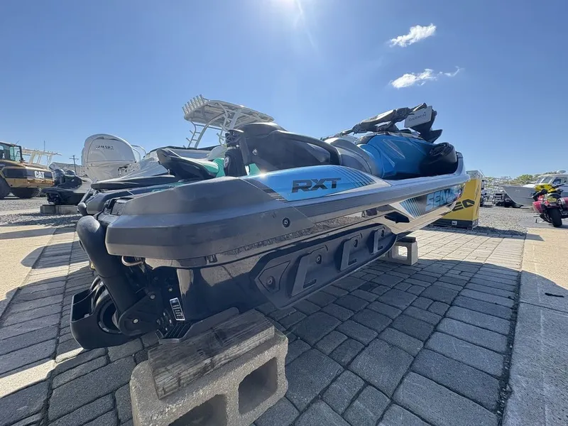 Slide: The Image of Sea-Doo RXT 230 2019 - 3