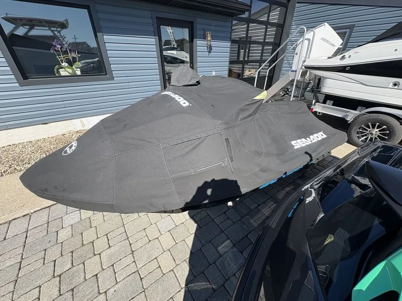 Slide: The Image of Sea-Doo RXT 230 2019 - 16
