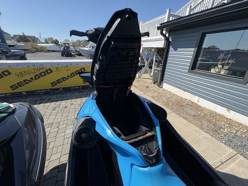 Slide: The Image of Sea-Doo RXT 230 2019 - 7