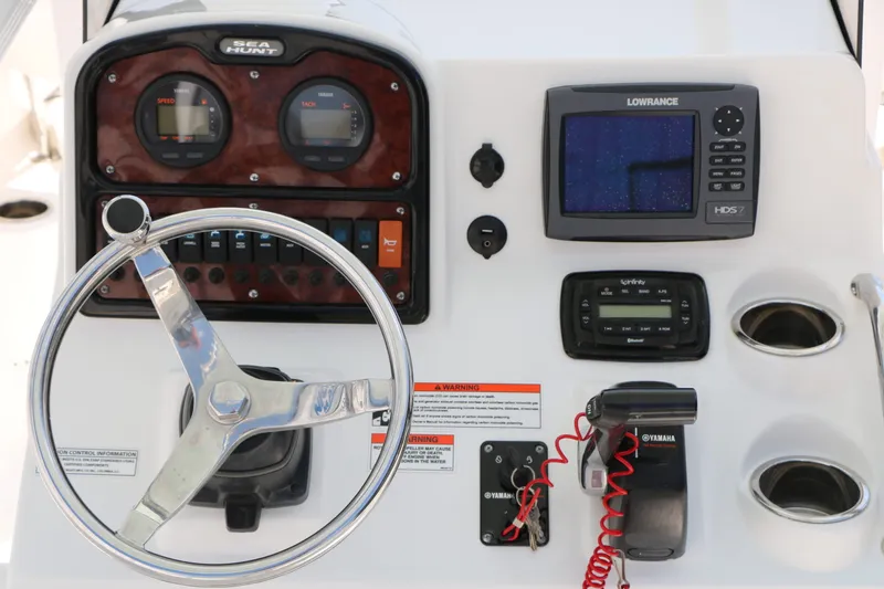 Slide: The Image of Sea Hunt Ultra 225 2014 - 20