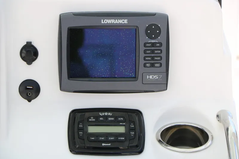 Slide: The Image of Sea Hunt Ultra 225 2014 - 21