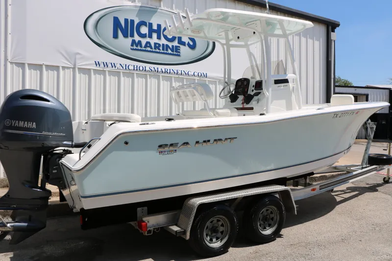 Slide: The Image of Sea Hunt Ultra 225 2014 - 3