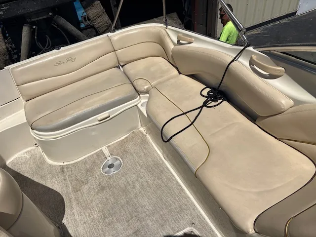 Slide: The Image of Sea Ray 240 SUNDECK 2000 - 2