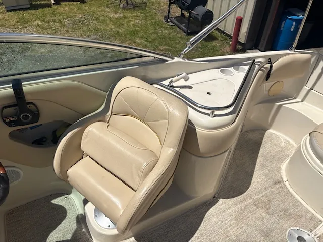 Slide: The Image of Sea Ray 240 SUNDECK 2000 - 3