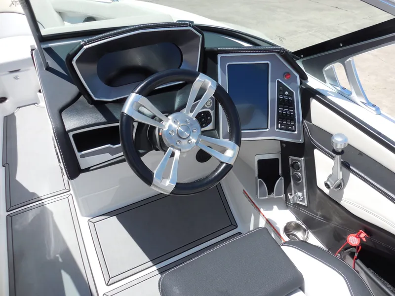 Slide: The Image of MasterCraft XT 25 2019 - 15