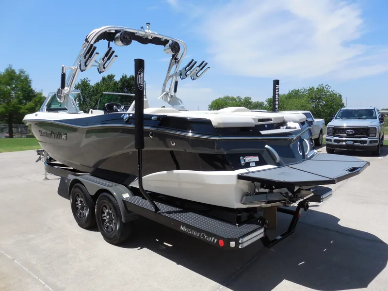 Slide: The Image of MasterCraft XT 25 2019 - 5