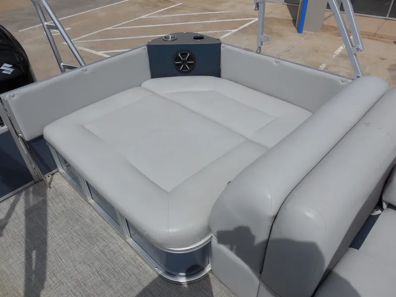 Slide: The Image of Landau 232 ISLAND BREEZE 2022 - 16