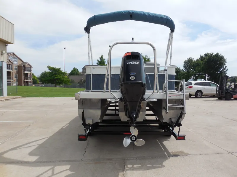 Slide: The Image of Landau 232 ISLAND BREEZE 2022 - 4