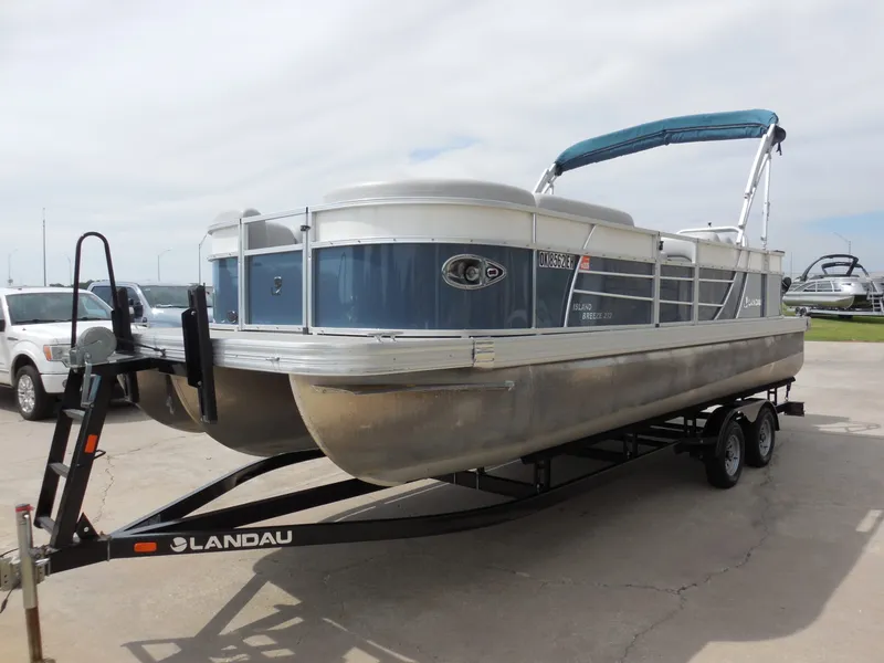 Slide: The Image of Landau 232 ISLAND BREEZE 2022 - 7