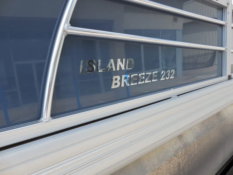Slide: The Image of Landau 232 ISLAND BREEZE 2022 - 9
