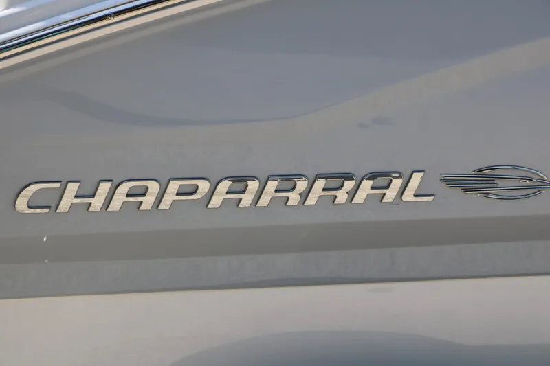 Slide: The Image of Chaparral 21 SSi Ski/Fish 2025 - 12