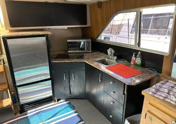 Slide: The Image of Chris-Craft 350 Catalina 1986 - 18