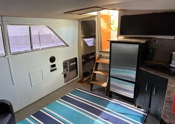 Slide: The Image of Chris-Craft 350 Catalina 1986 - 22