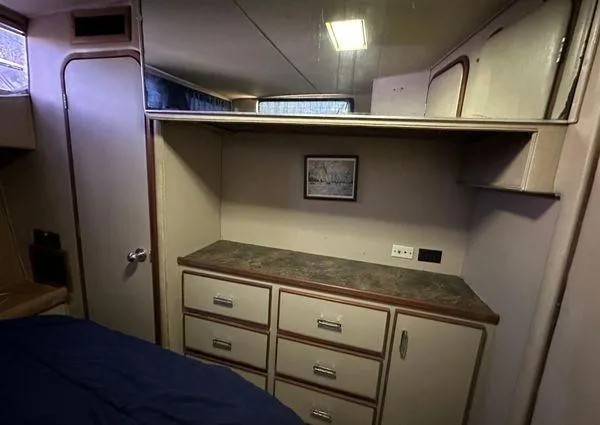 Slide: The Image of Chris-Craft 350 Catalina 1986 - 24