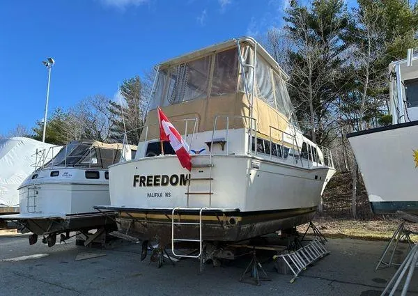 Slide: The Image of Chris-Craft 350 Catalina 1986 - 3