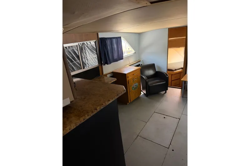 Slide: The Image of Chris-Craft 350 Catalina 1986 - 33