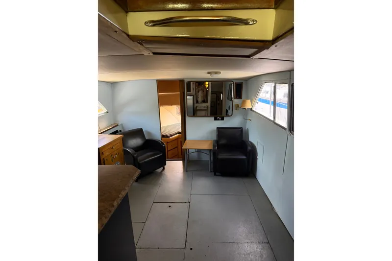 Slide: The Image of Chris-Craft 350 Catalina 1986 - 32