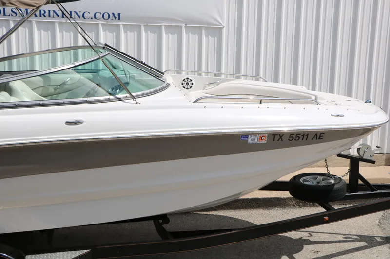 Slide: The Image of Crownline Boats 240 Ex 2006 - 13