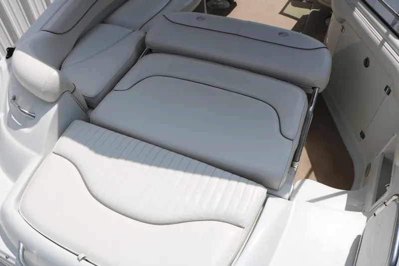 Slide: The Image of Crownline Boats 240 Ex 2006 - 16