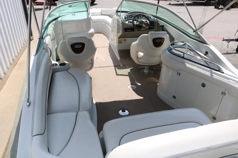 Slide: The Image of Crownline Boats 240 Ex 2006 - 18