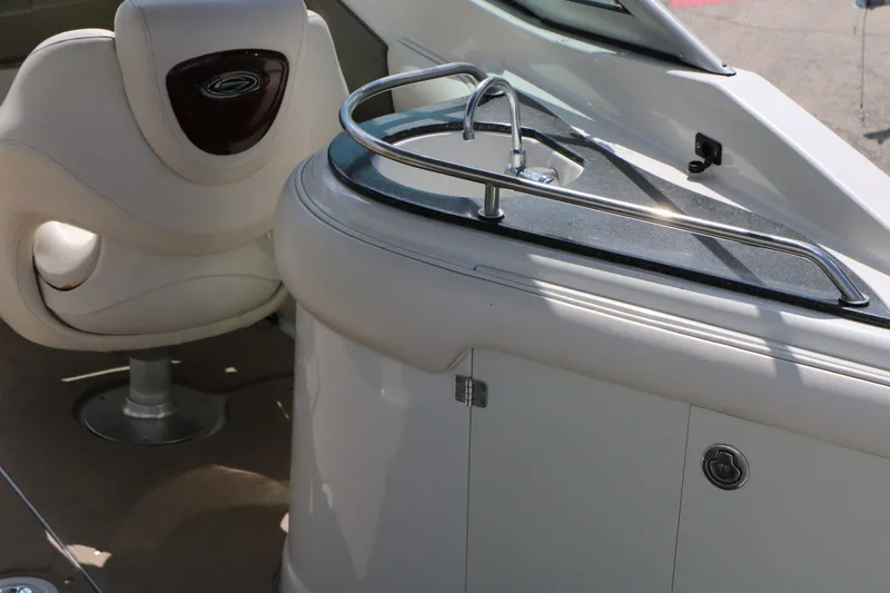 Slide: The Image of Crownline Boats 240 Ex 2006 - 20