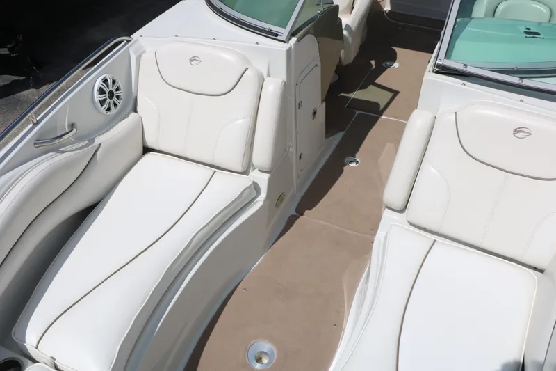 Slide: The Image of Crownline Boats 240 Ex 2006 - 22