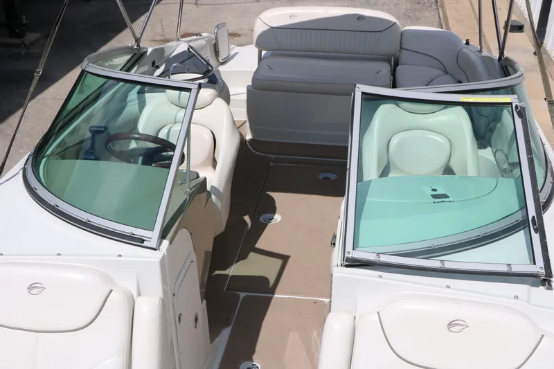 Slide: The Image of Crownline Boats 240 Ex 2006 - 23