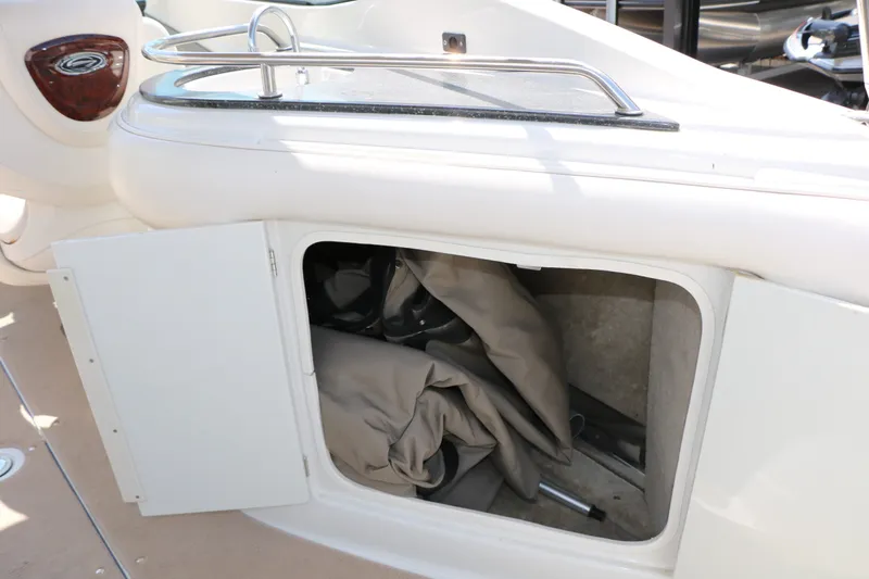 Slide: The Image of Crownline Boats 240 Ex 2006 - 38