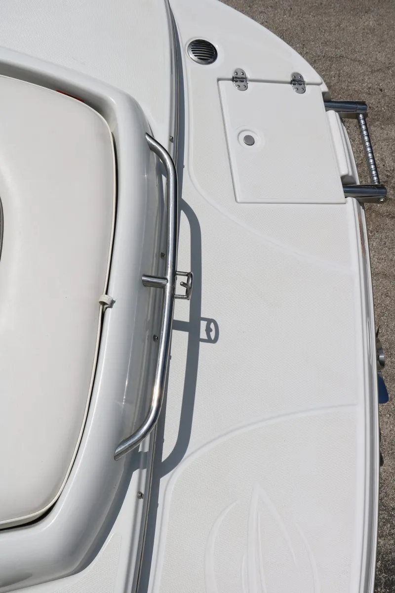 Slide: The Image of Crownline Boats 240 Ex 2006 - 44