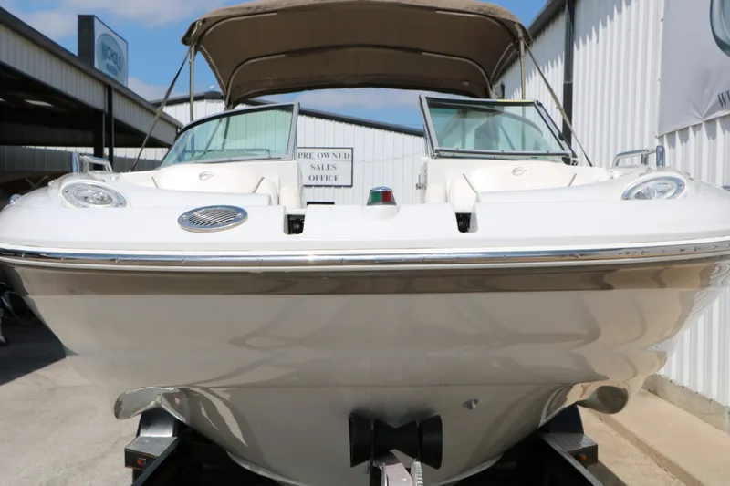 Slide: The Image of Crownline Boats 240 Ex 2006 - 7